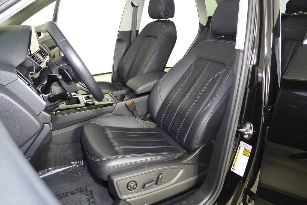 Used 2023 Audi Q5 2.0T Premium w/ Convenience Package image 22