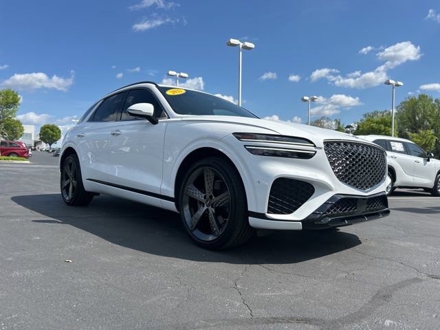 Used 2022 Genesis GV70 2.5T w/ Sport Prestige Package image 3