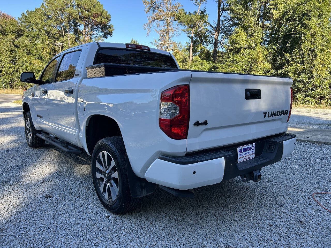 Used 2017 Toyota Tundra Limited w/ Limited Premium Package AWD/4WD image 3