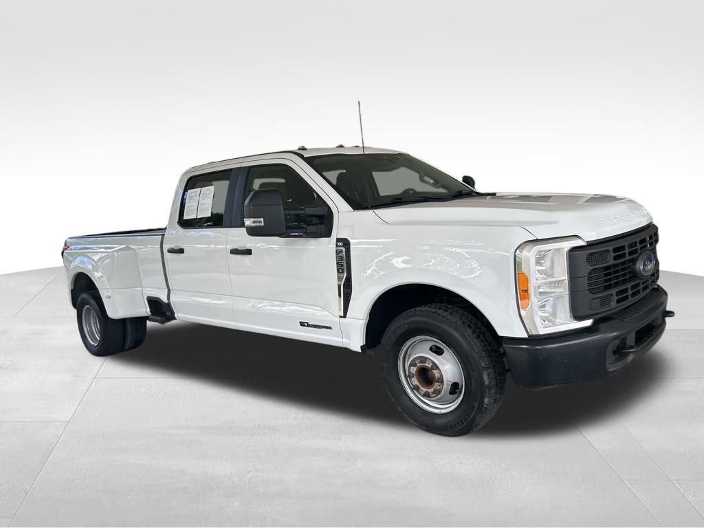 Used 2023 Ford F350 XL image 2