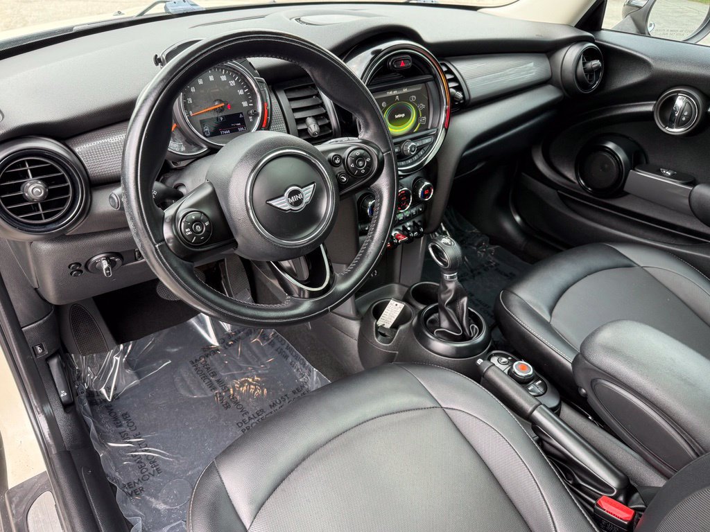 Used 2018 MINI Cooper 2-Door Hardtop FWD image 11