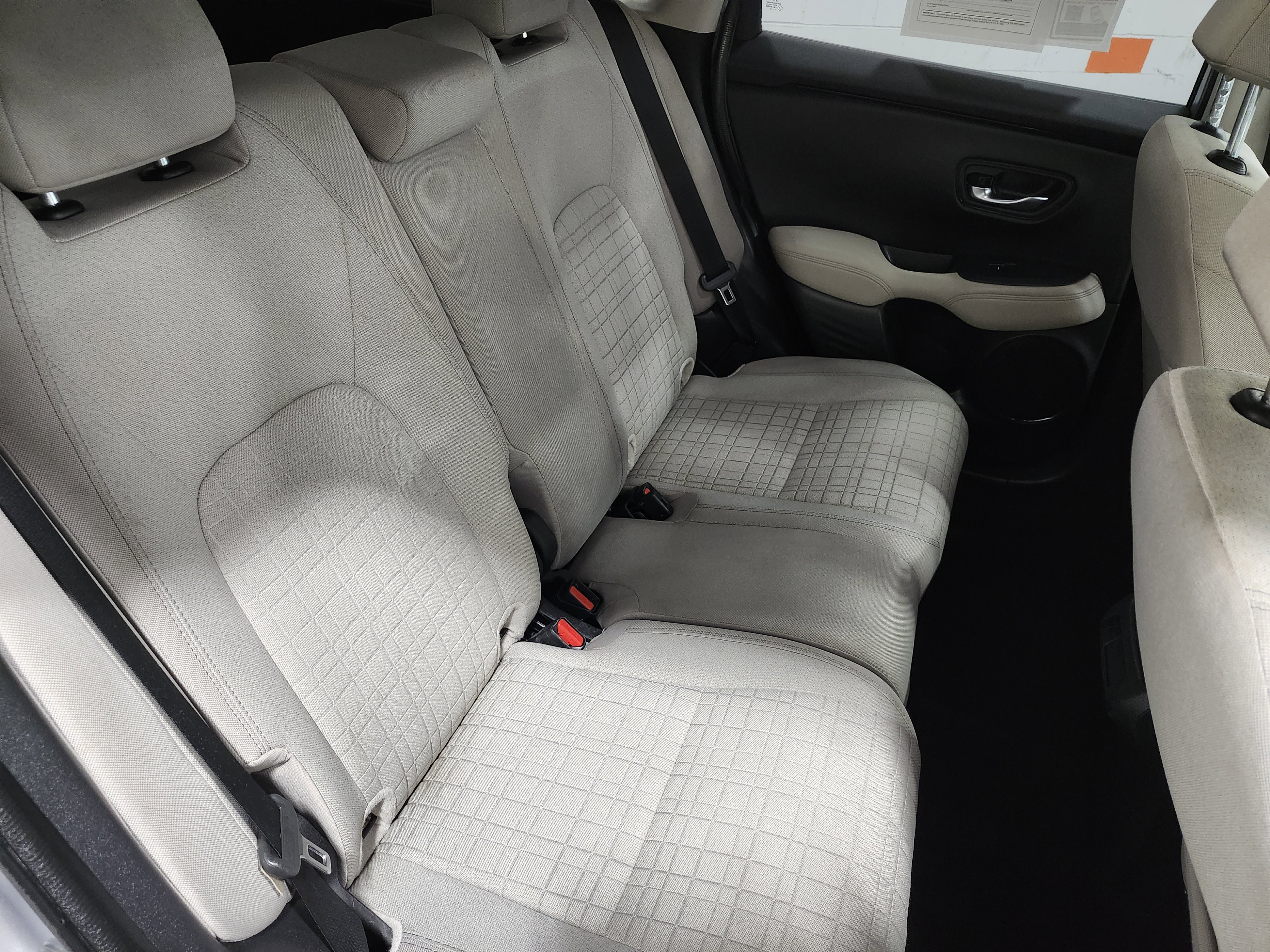 Used 2023 Honda HR-V LX image 18