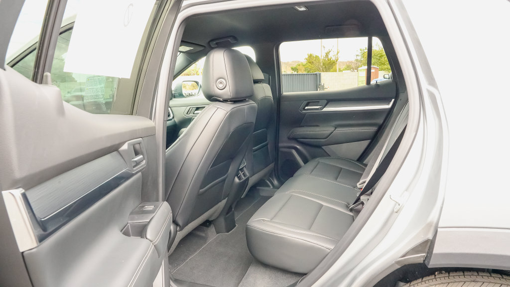 New 2027 GMC Terrain Elevation w/ Elevation Premium Package FWD image 9