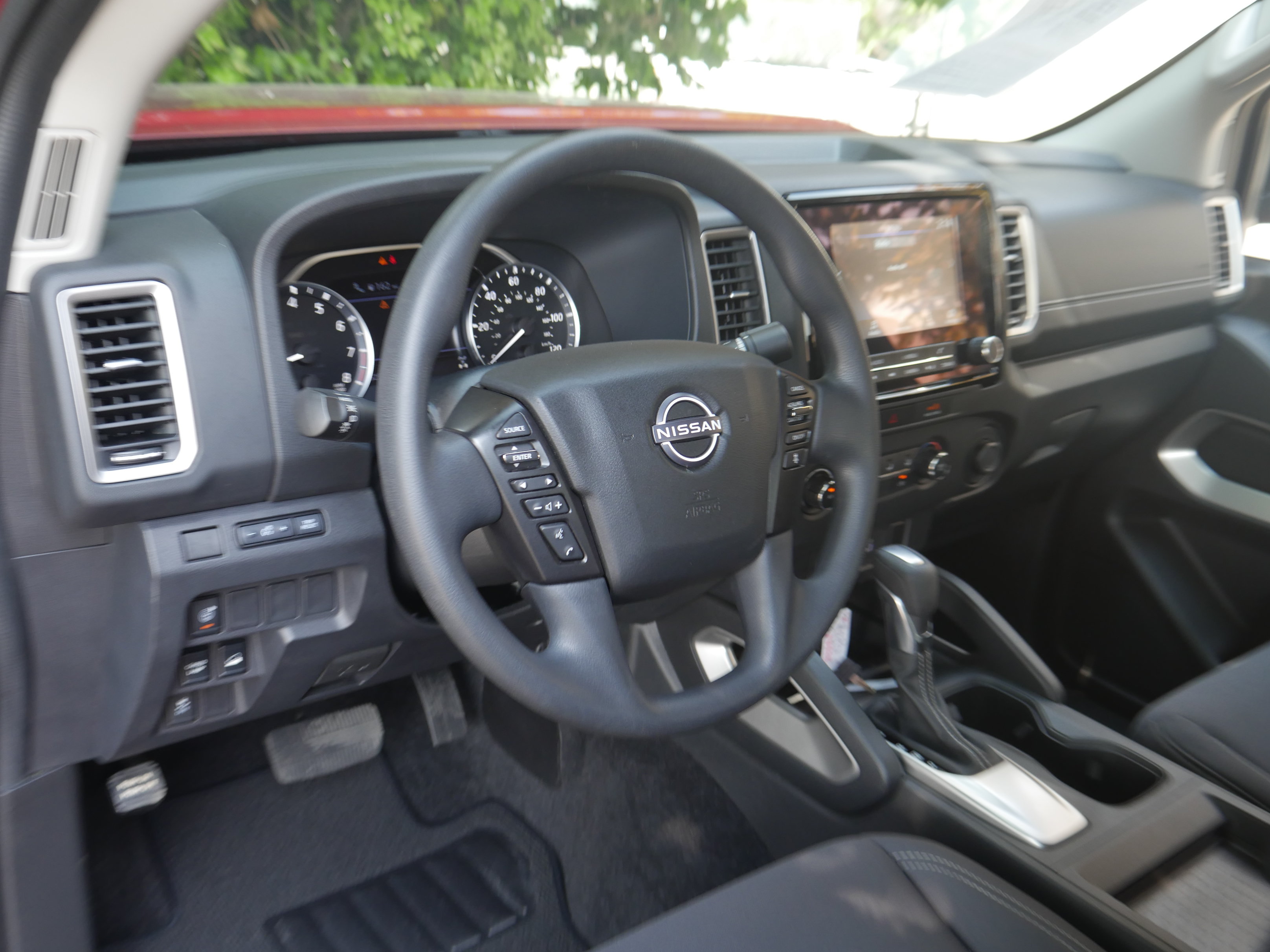 Certified 2023 Nissan Frontier SV w/ Technology Package AWD/4WD image 4