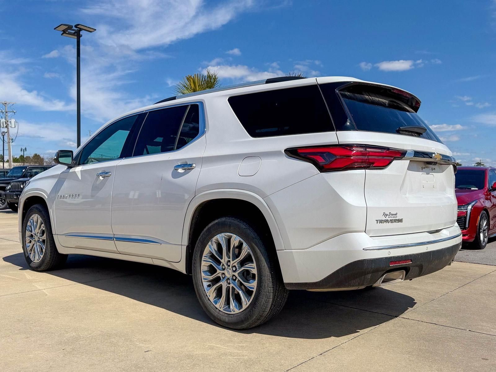 Used 2022 Chevrolet Traverse Premier image 6