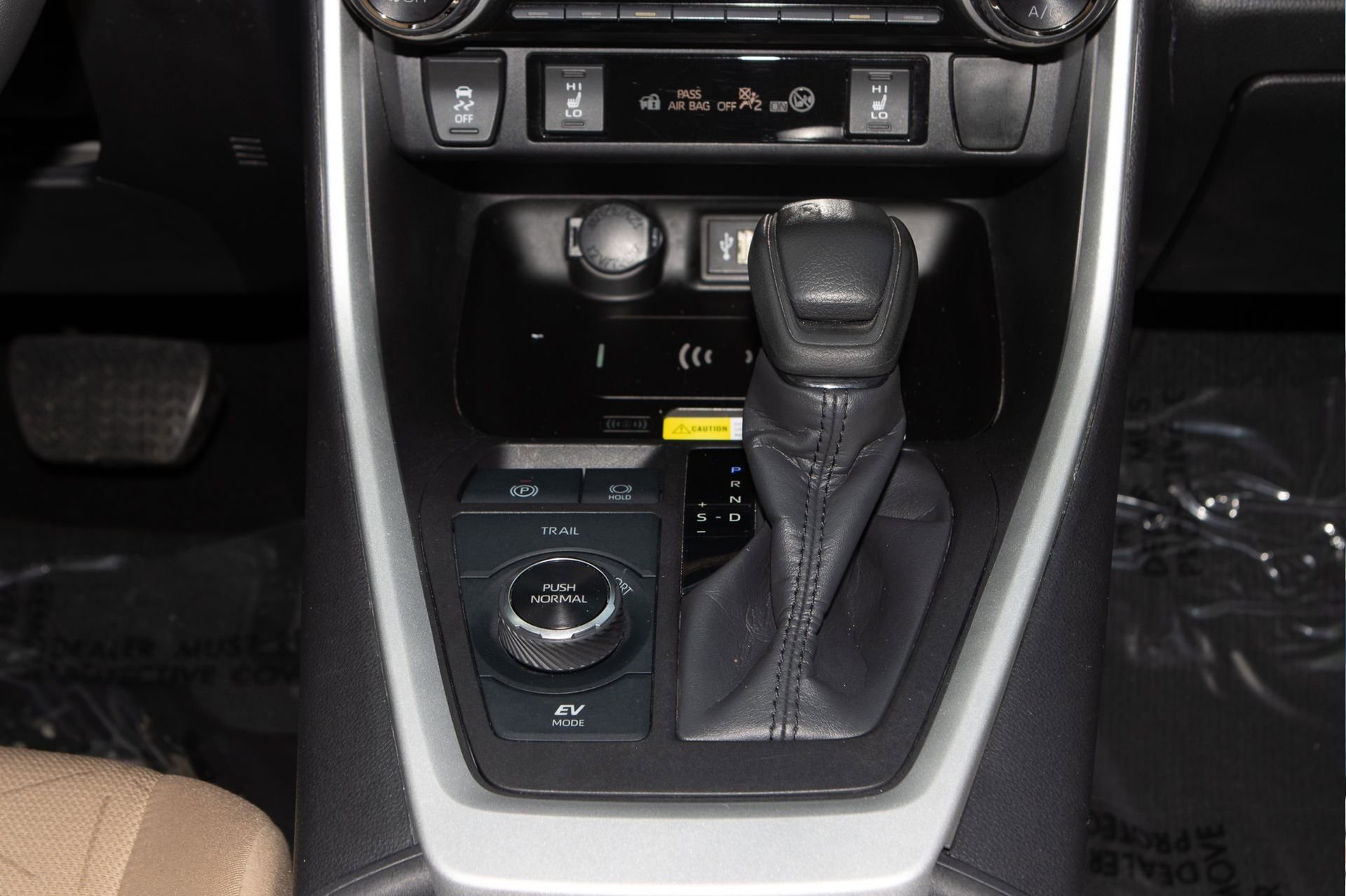 Used 2024 Toyota RAV4 XLE image 26