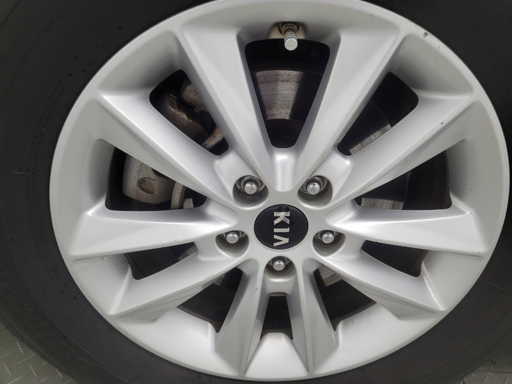 Used 2019 Kia Sorento LX w/ LX Convenience Package image 31