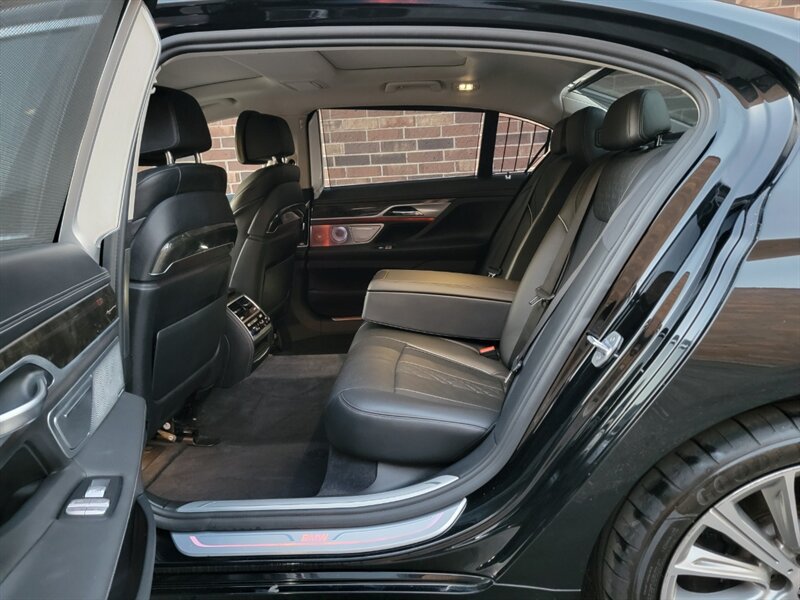 Used 2017 BMW 750Li xDrive AWD/4WD image 17