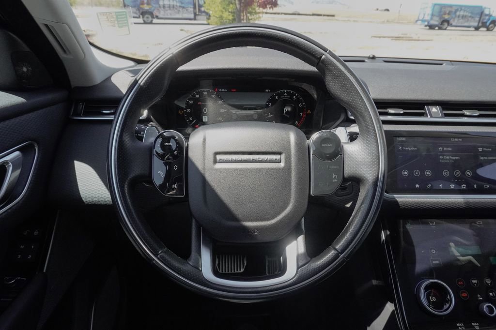 Used 2018 Land Rover Range Rover Velar R-Dynamic SE AWD/4WD image 10