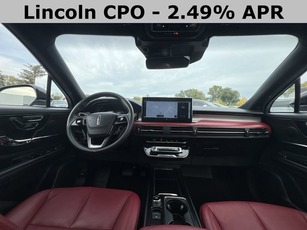 Used 2025 Lincoln Corsair Reserve w/ Rear Removable Package Tray image 10