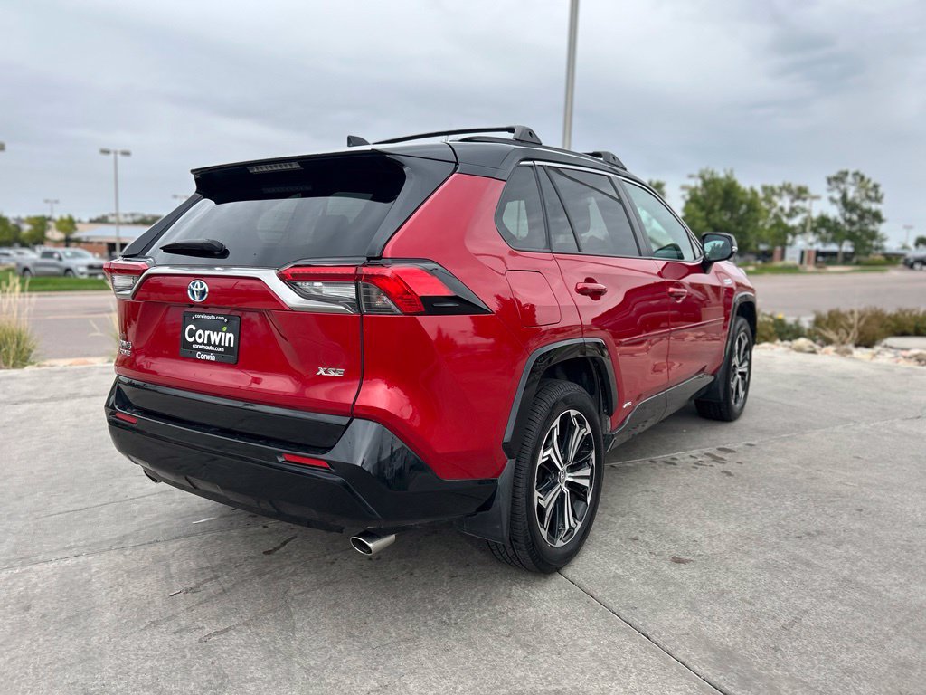 Used 2022 Toyota RAV4 XSE w/ Protection Package (TMS) AWD/4WD image 9