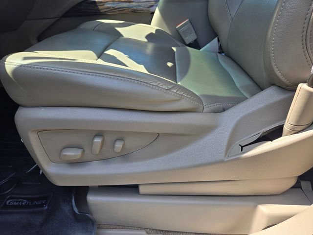 Used 2019 GMC Yukon XL SLT w/ Open Road Package AWD/4WD image 15