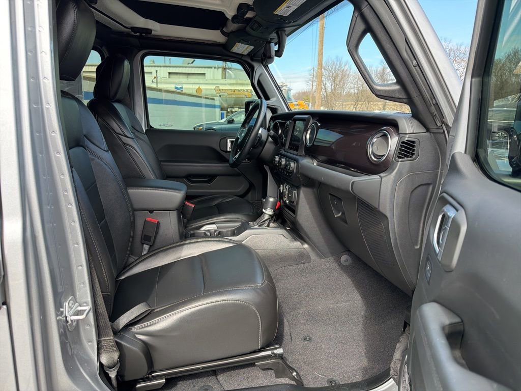 Used 2021 Jeep Wrangler Unlimited Sahara image 23
