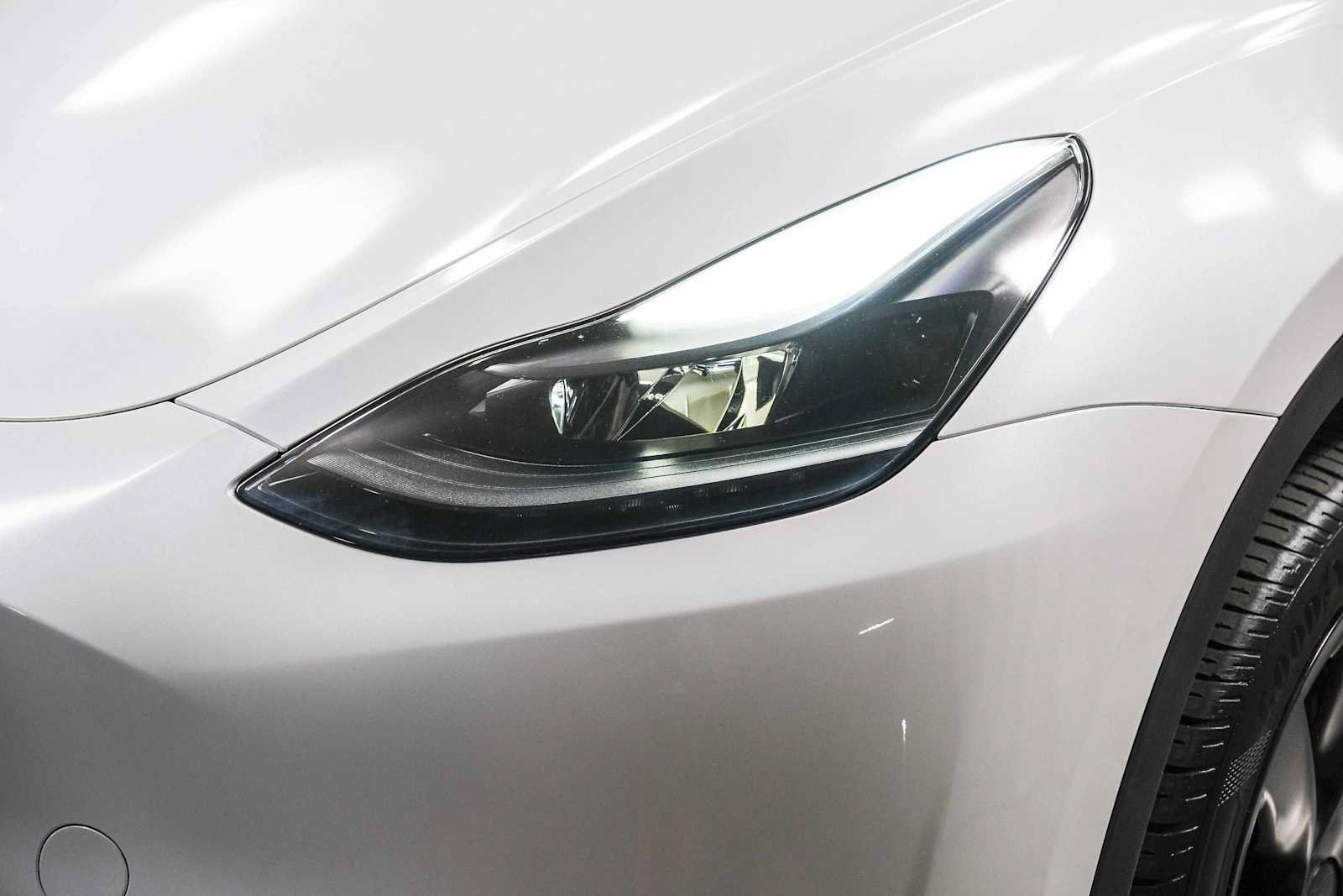 Used 2023 Tesla Model Y Long Range AWD/4WD image 12