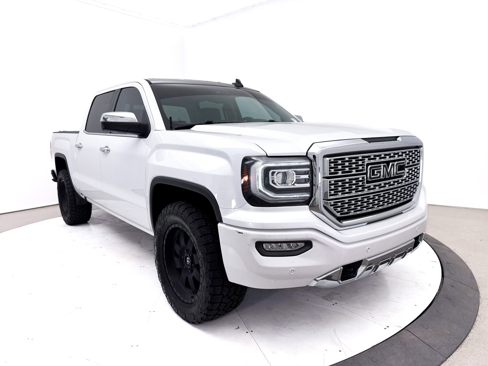 Used 2018 GMC Sierra 1500 Denali AWD/4WD image 12