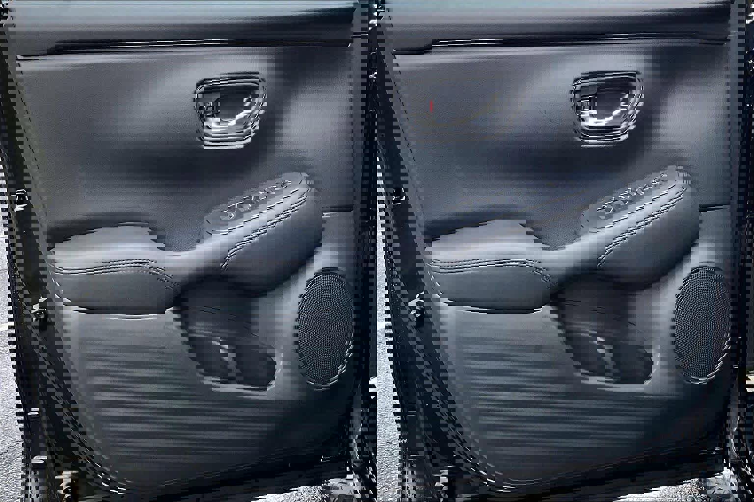 Used 2025 Honda HR-V LX image 20