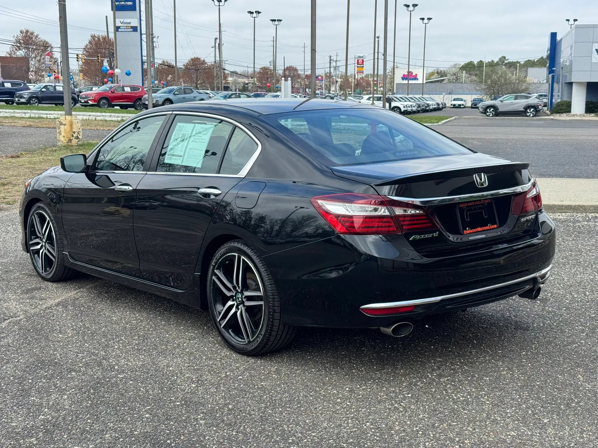 Used 2017 Honda Accord Sport image 3