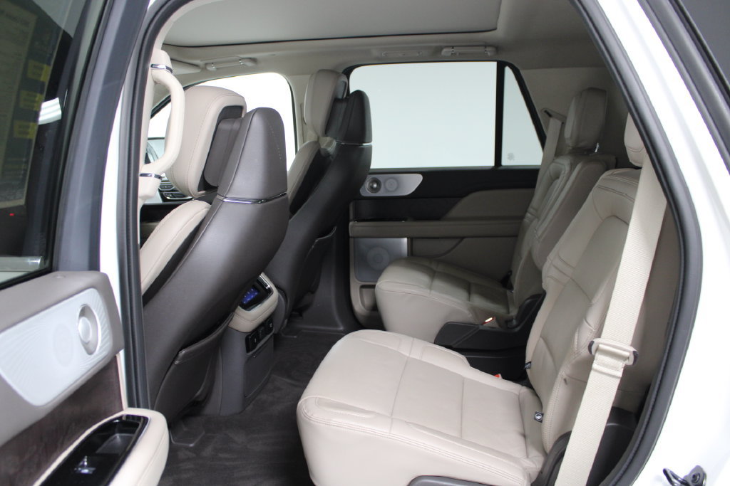 Used 2023 Lincoln Navigator Reserve AWD/4WD image 27