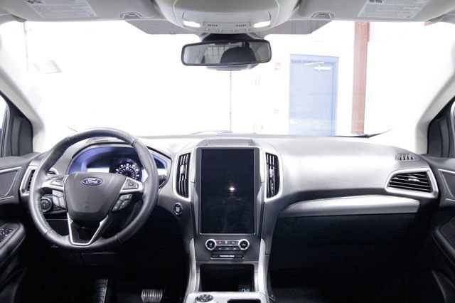 Used 2022 Ford Edge SEL w/ Convenience Package image 16