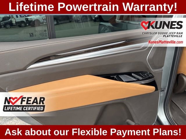 Used 2025 Cadillac Escalade Premium Luxury image 33