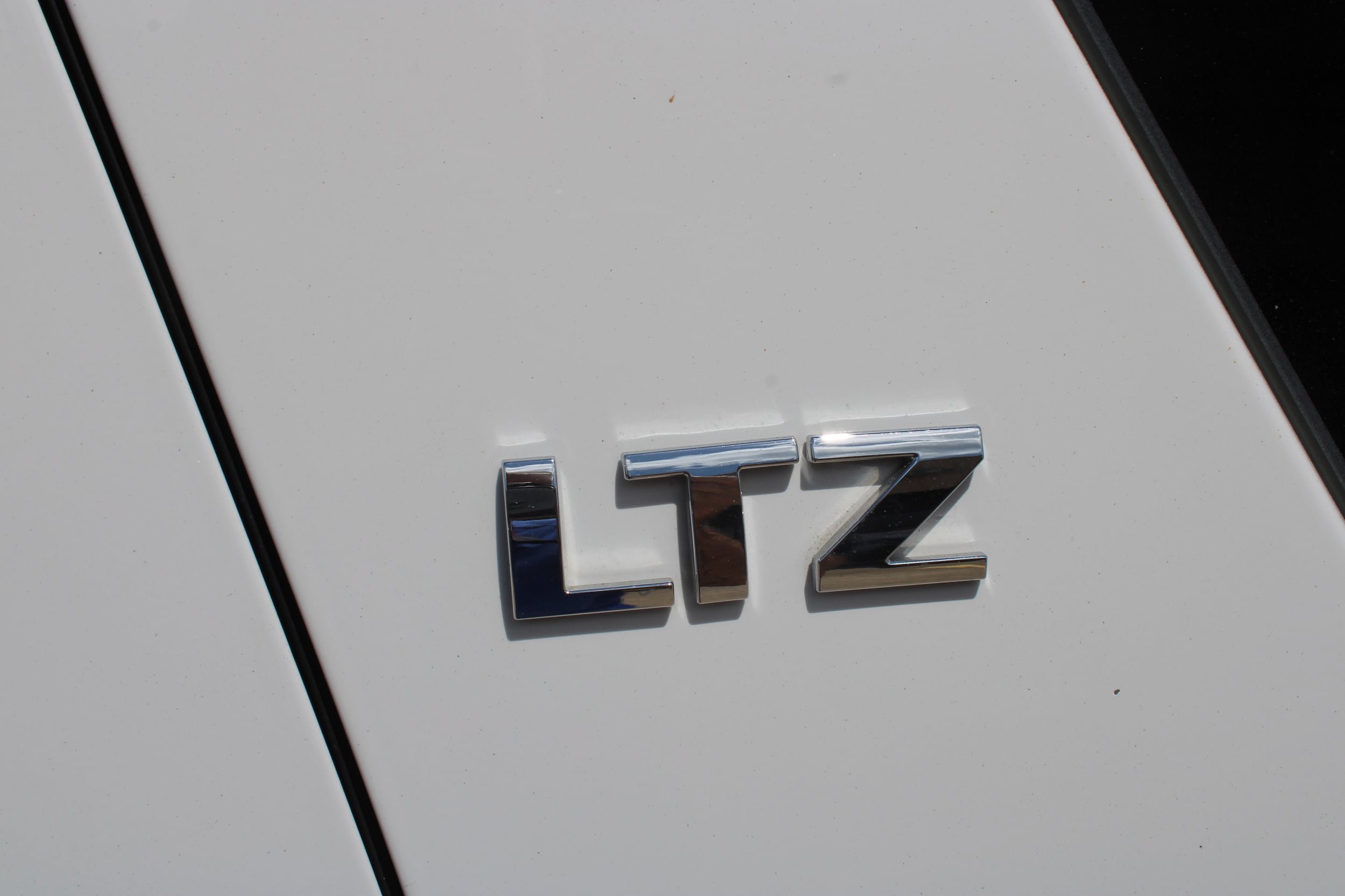Used 2010 Chevrolet Tahoe LTZ RWD image 11