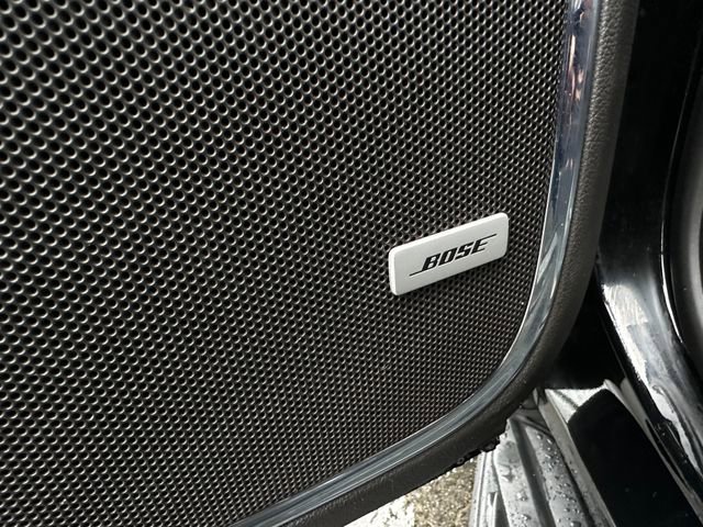 Used 2019 GMC Yukon XL SLT w/ Graphite Performance Edition image 17