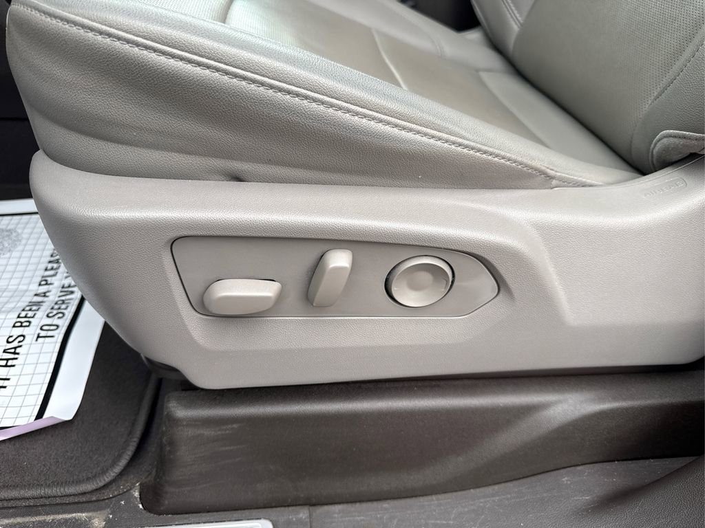 Used 2023 GMC Sierra 1500 SLT w/ SLT Premium Package image 40