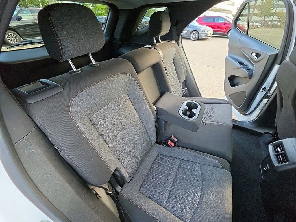 Used 2023 Chevrolet Equinox LT AWD/4WD image 24