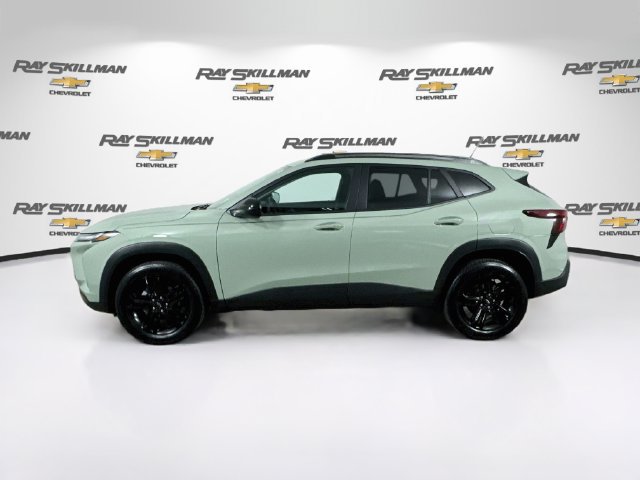 Used 2025 Chevrolet Trax ACTIV FWD image 4