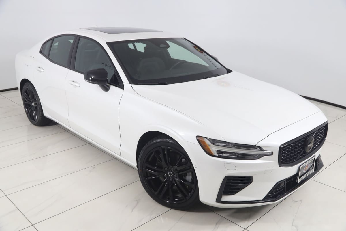 Used 2024 Volvo S60 T8 Plus AWD/4WD image 18