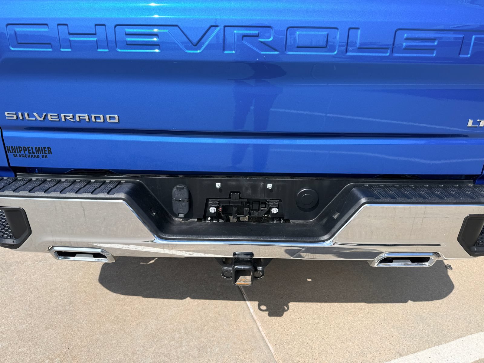 Used 2023 Chevrolet Silverado 1500 LT AWD/4WD image 8