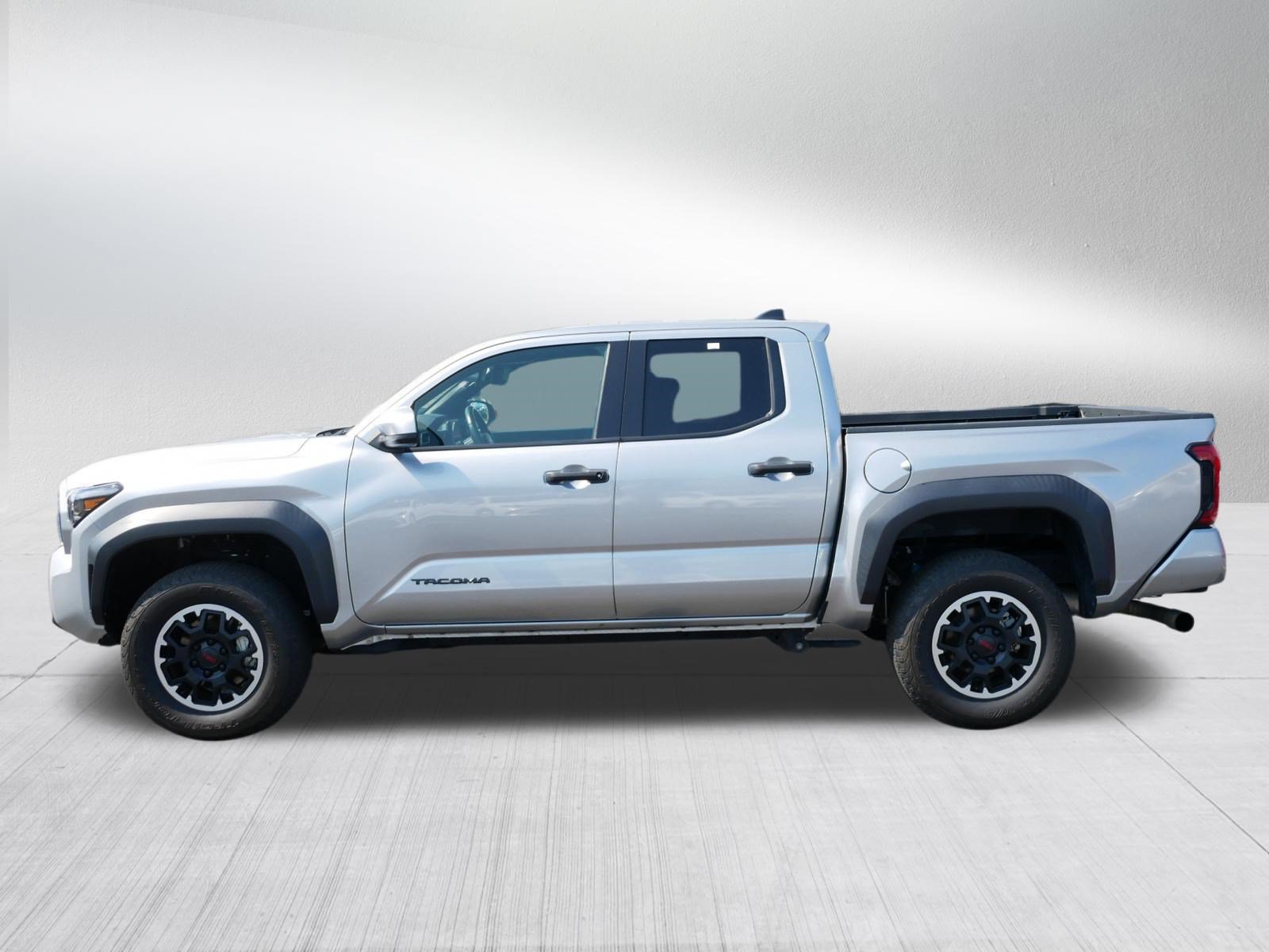 Used 2024 Toyota Tacoma TRD Off-Road AWD/4WD image 4