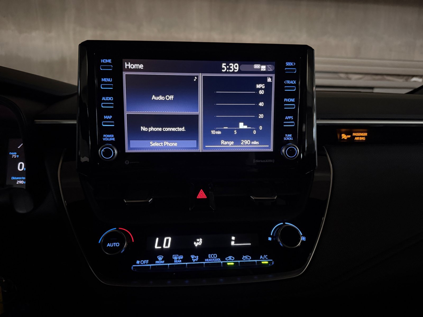Used 2022 Toyota Corolla SE FWD image 21