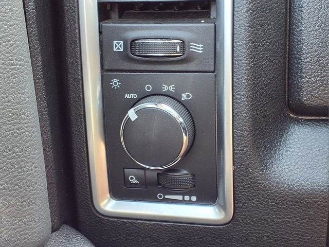 Used 2024 RAM 1500 Classic SLT image 17