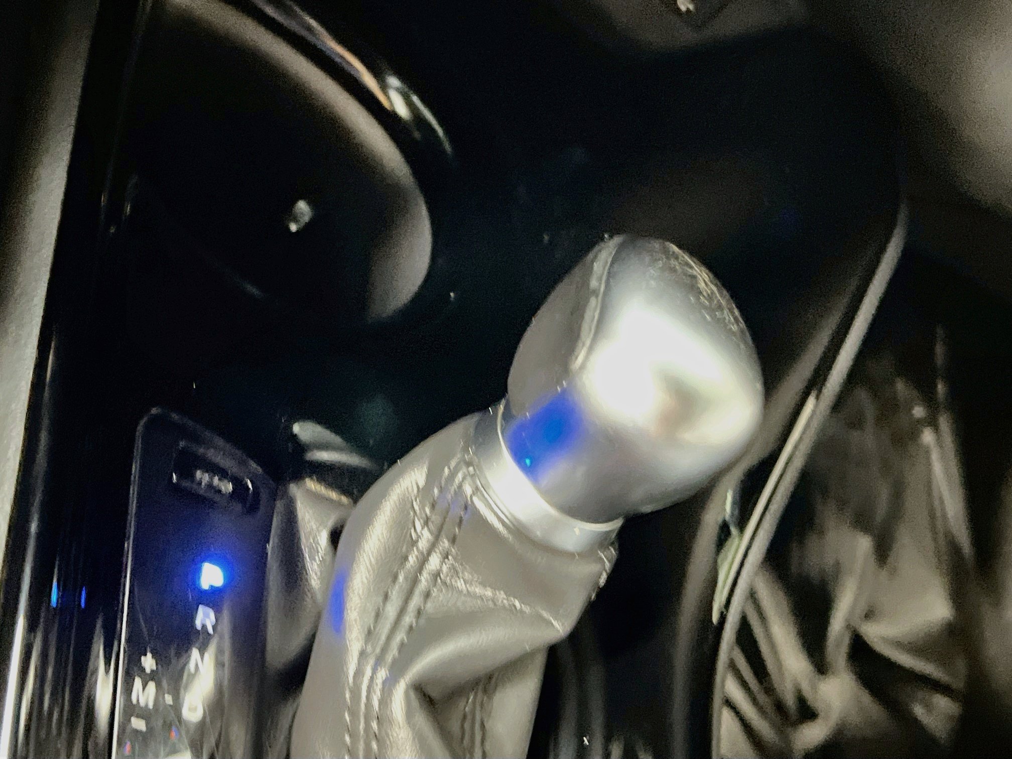 Used 2020 Toyota C-HR XLE FWD image 24