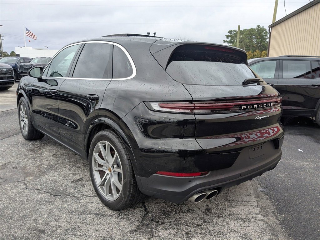 Used 2024 Porsche Cayenne S image 5