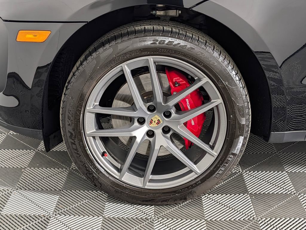 Certified 2023 Porsche Macan S image 11