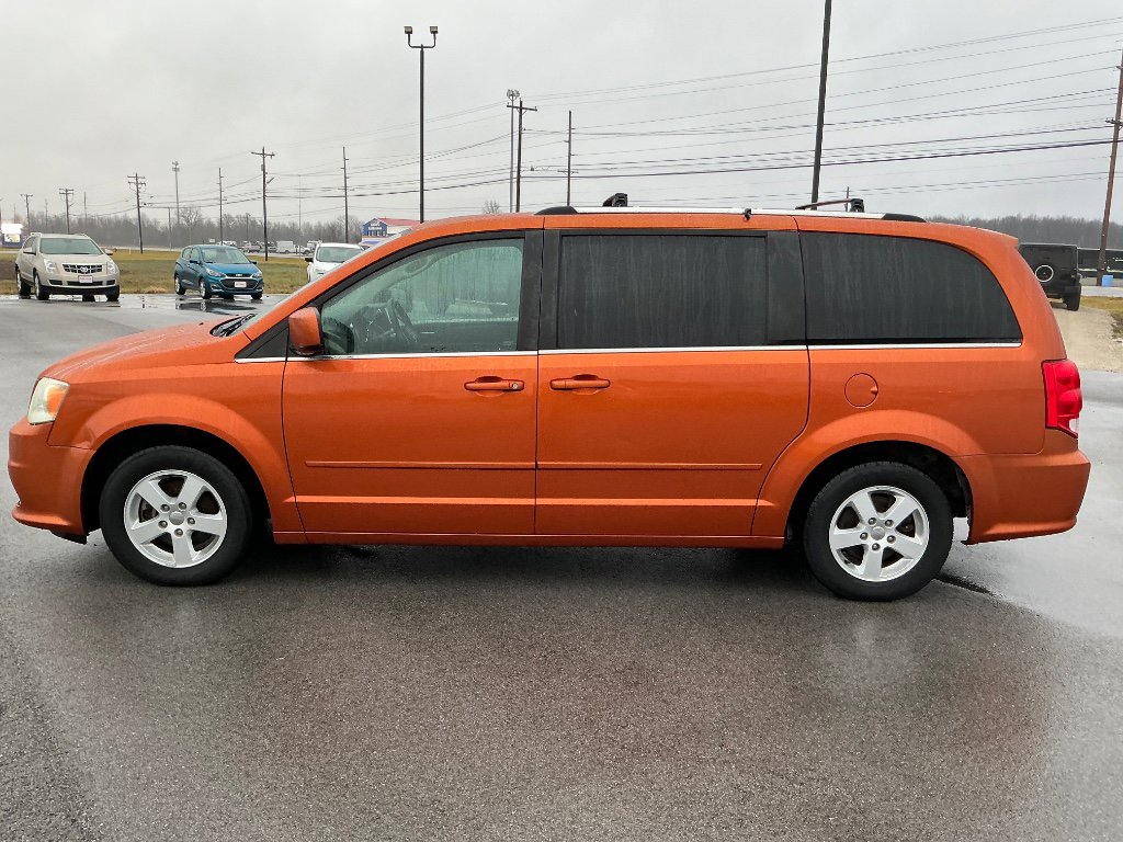 Used 2011 Dodge Grand Caravan Crew image 7