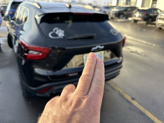 Used 2025 Chevrolet Trax RS w/ Sunroof Package image 7