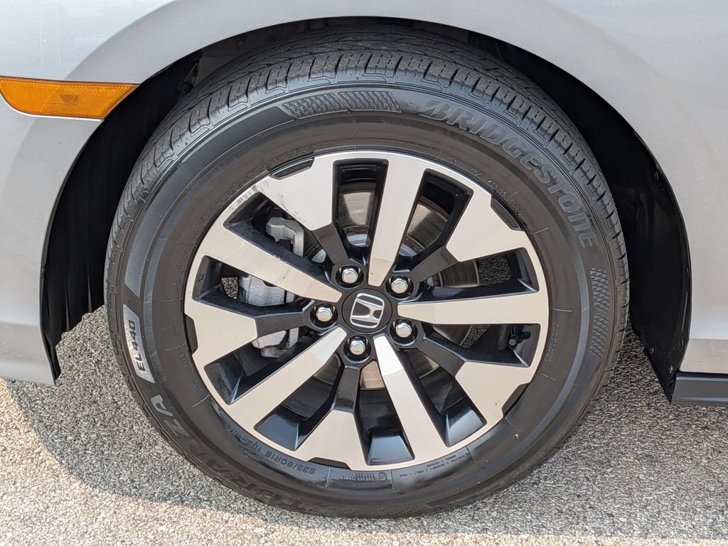 Used 2025 Honda Odyssey EX-L image 15