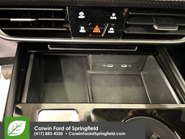 Used 2024 Volkswagen Atlas SEL image 18