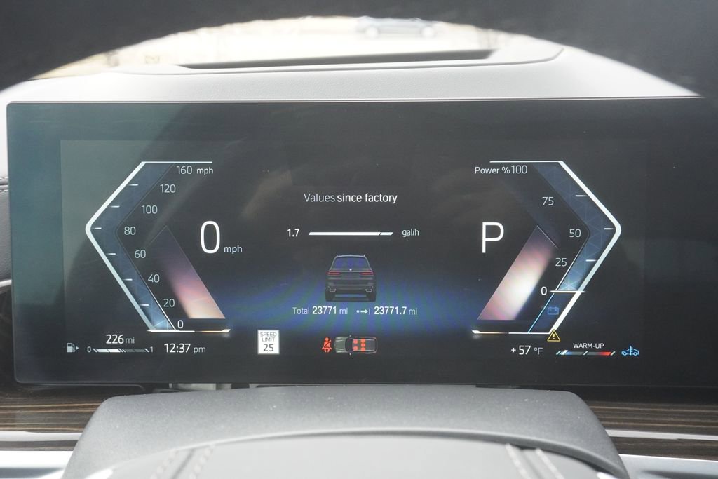 Used 2023 BMW X7 xDrive40i w/ Premium Package image 11