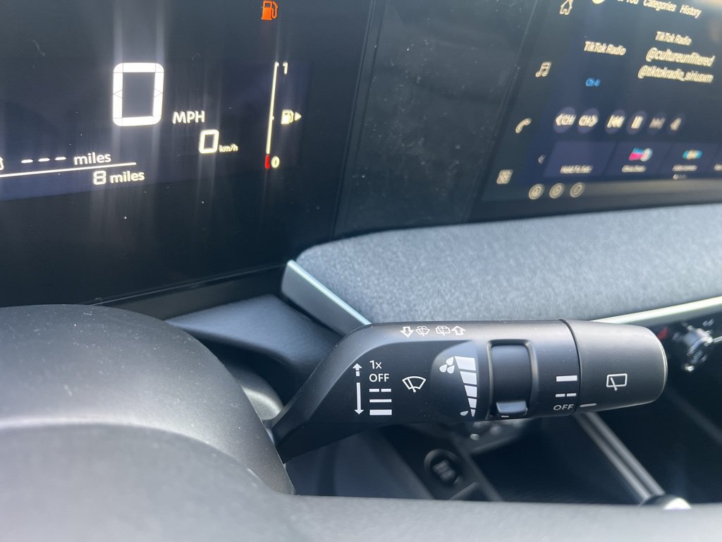 New 2026 Nissan Kicks SV w/ SV Premium Package AWD/4WD image 40