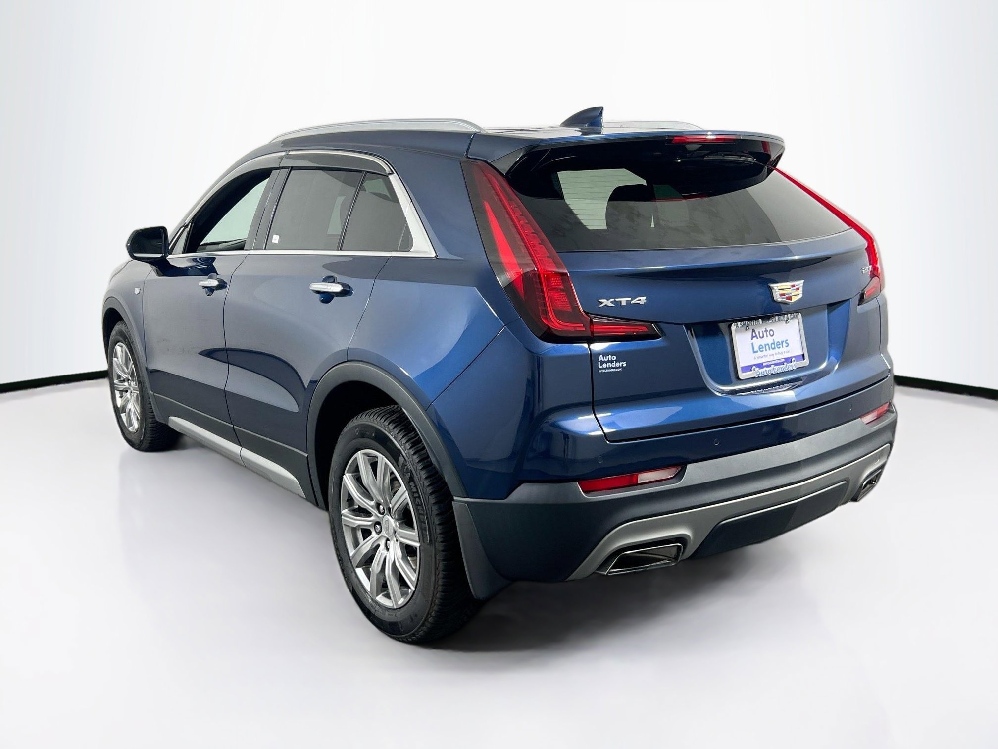 Used 2019 Cadillac XT4 Premium Luxury w/ Technology Package image 7