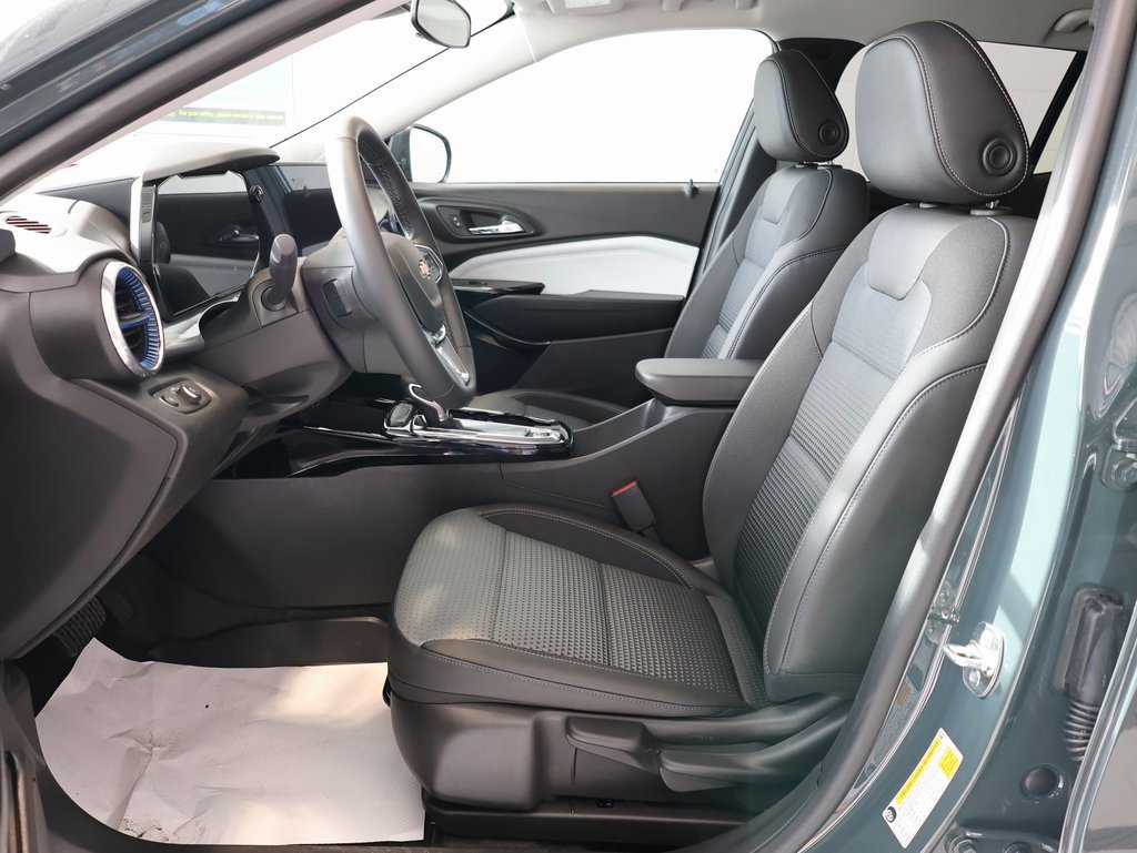 New 2026 Chevrolet Trax LT w/ LT Convenience Package image 12