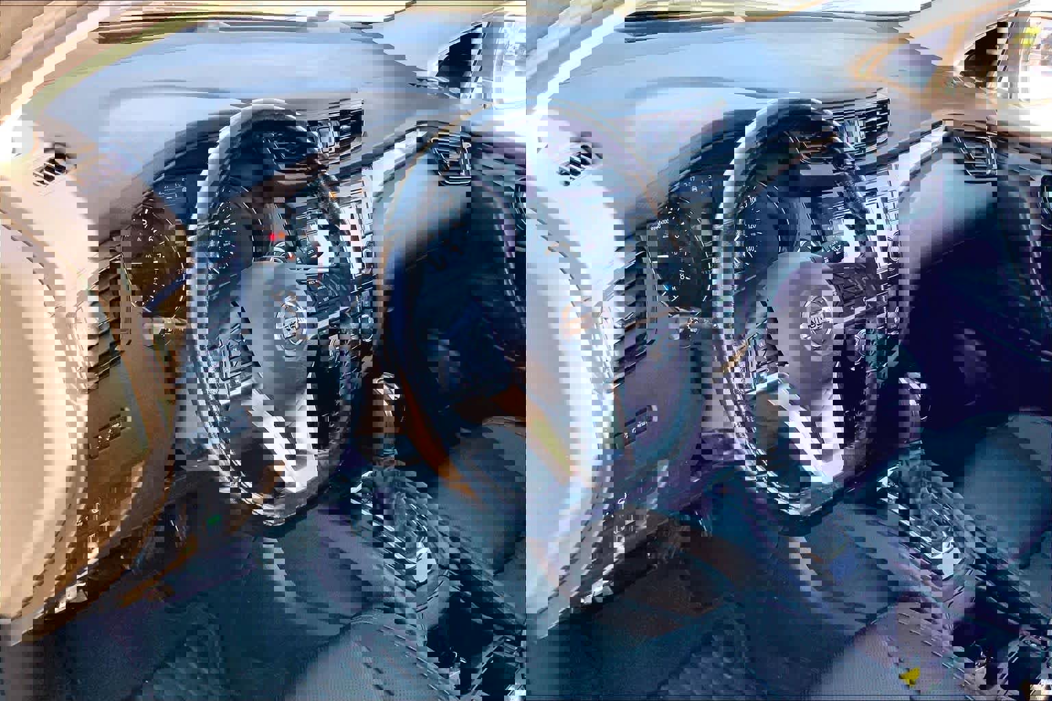 Used 2021 Nissan Rogue Sport SL image 17