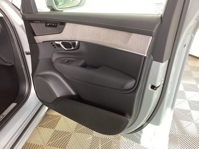 New 2026 Volvo XC90 B6 Ultra w/ Protection Package image 22