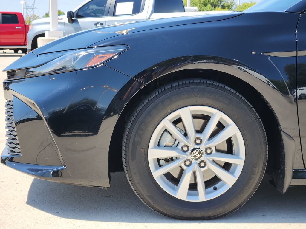 Used 2026 Toyota Camry LE FWD image 9