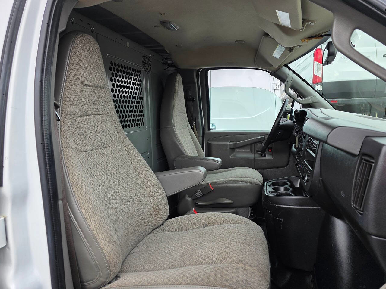 Used 2020 Chevrolet Express 2500 w/ Safety Package image 9