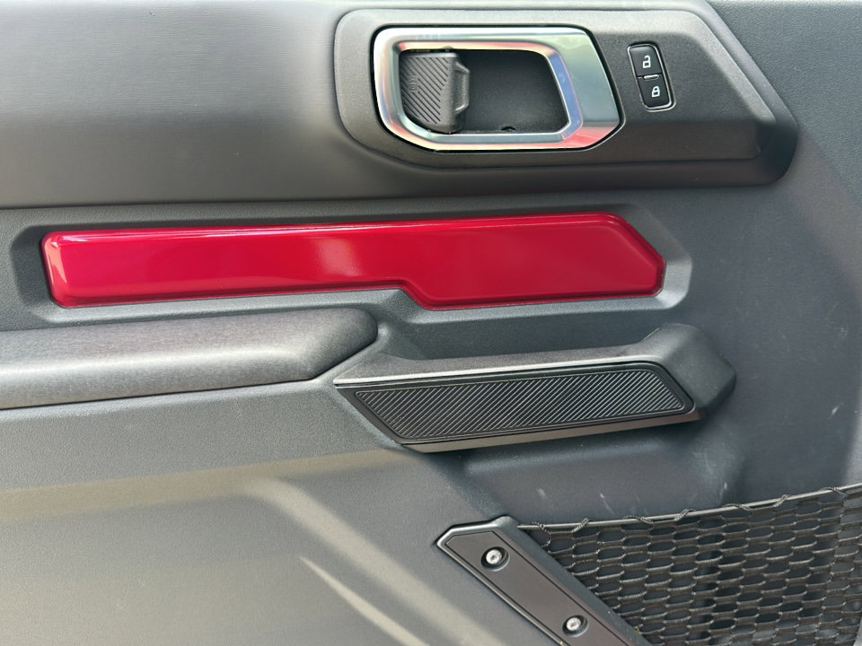 Used 2025 Ford Bronco Badlands image 16